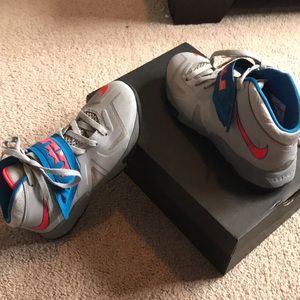 Lebron Soldier 7s Basketball shoes